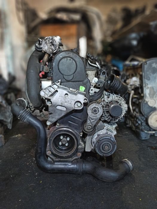 Двигун мотор двигатель BJB 1.9 TDI caddy Touran golf Bora Passat