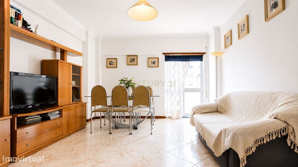 Apartamento T2 em Setúbal | Varanda, Elevador e Arrecadação