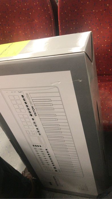 Sintentizador KORG TRITON 49 teclas