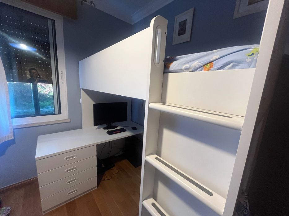 Vendo quarto completo Ikea (ou móveis individuais)