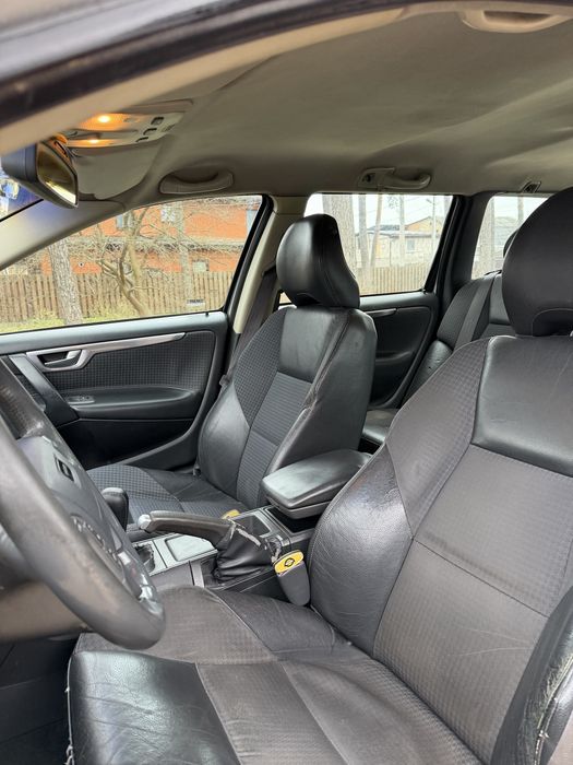 Volvo XC 70 2.4 дизель механика 2004 год