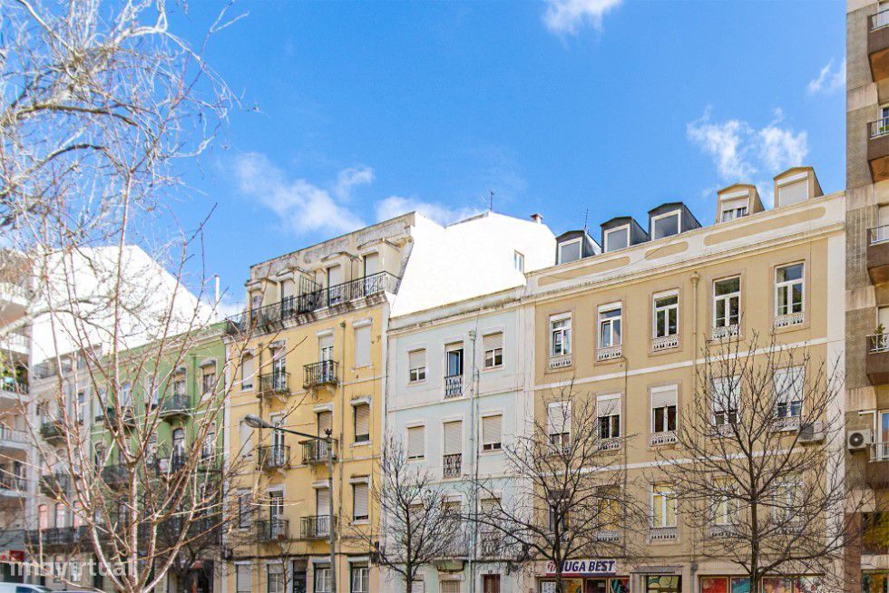 T2 para arrendar na Rua José Estevão Lisboa