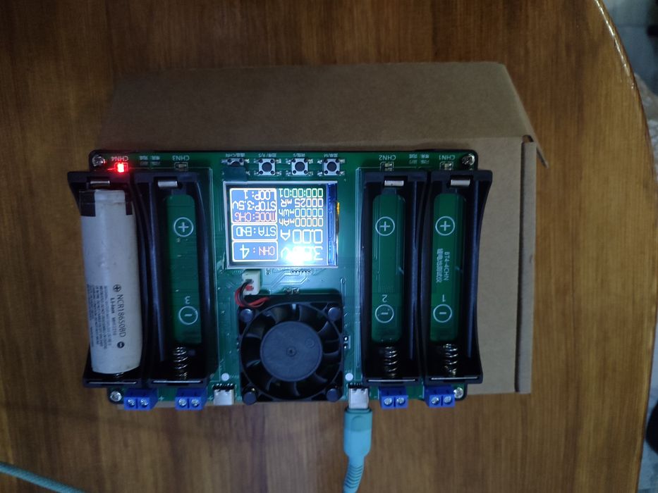 Зарядное,тестер литиевых аккумулятор