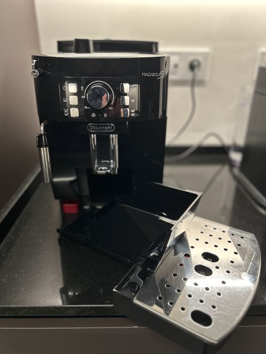 Máquina de Café De’Longhi Magnifica S