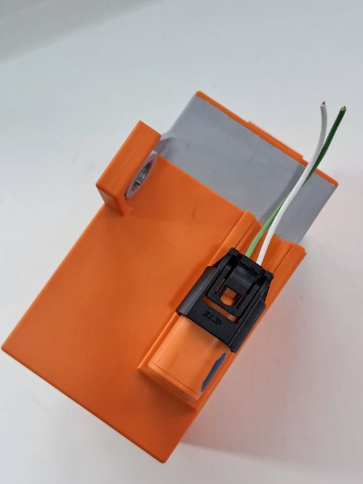 Контактор высоковольтной  батареи V23720-A0002 Mercedes-Benz EQC