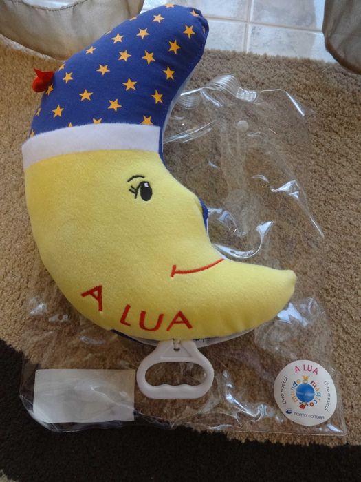 Livro Musical “A Lua” Peluche