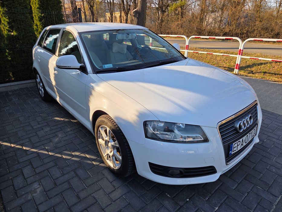 Audi A3 1.6 MPI  Z GAZEM Stan bardzo dobry Prywatnie