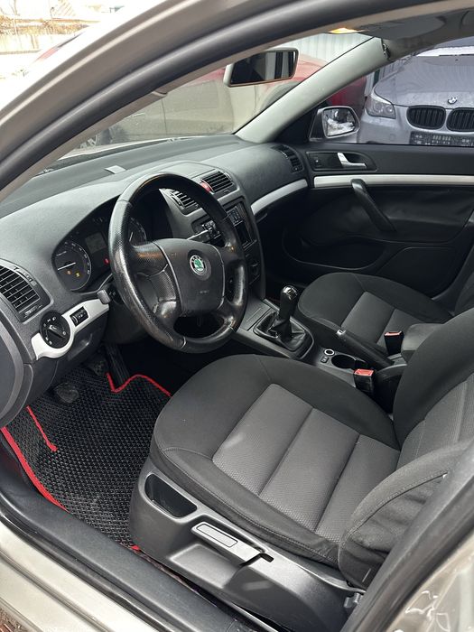 Продам Шкоду 1,9