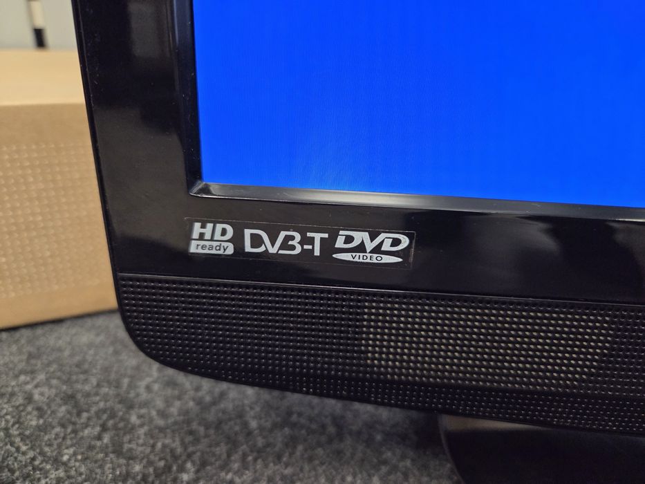 Telewizor marki Technika 22 cale odtwarzacz DVD