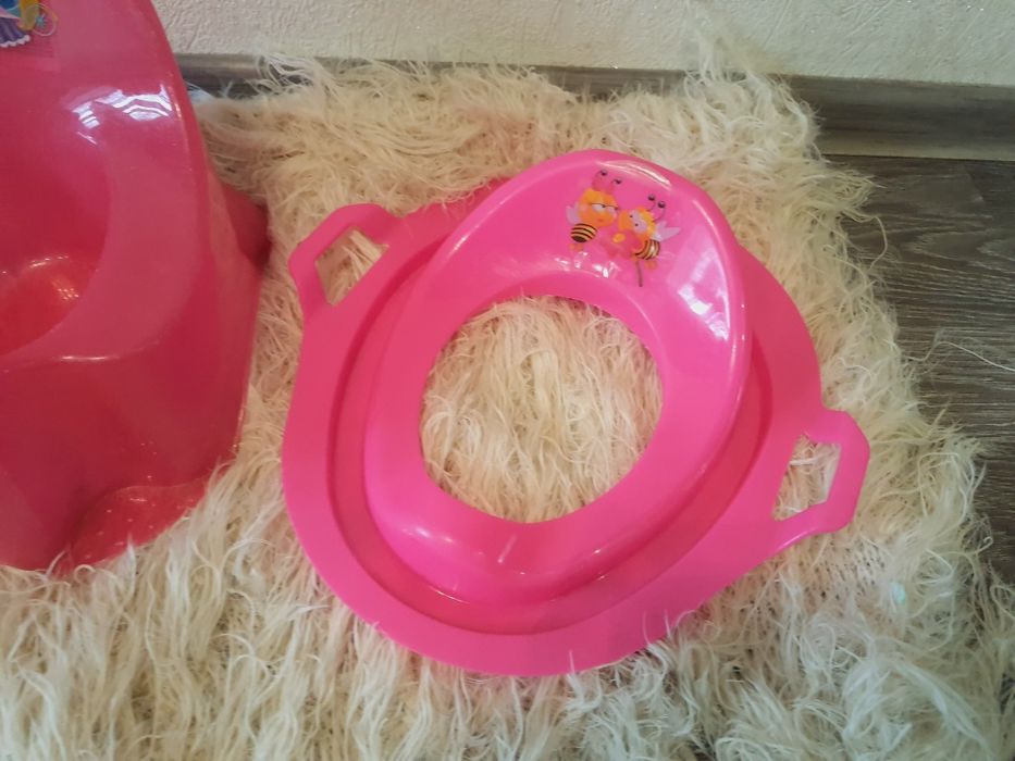 Розовый детский горшок и накладка