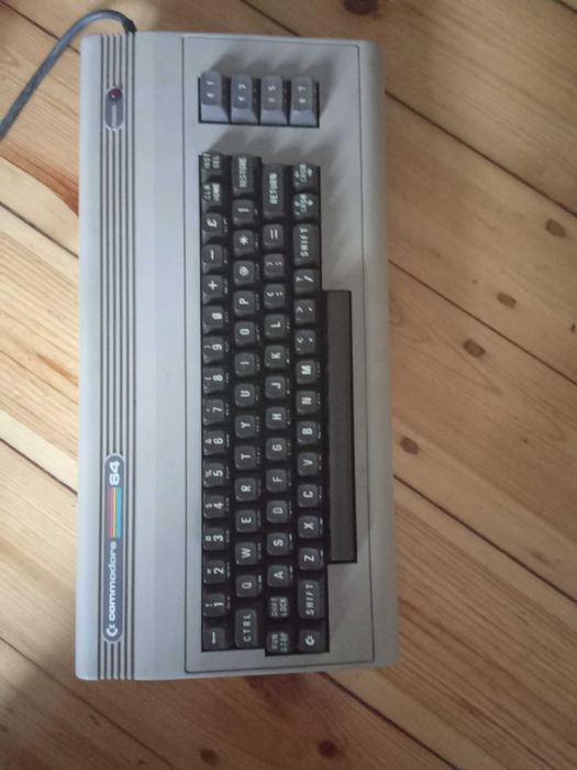 Commodore C 64 retro komputer nie Amiga Atari