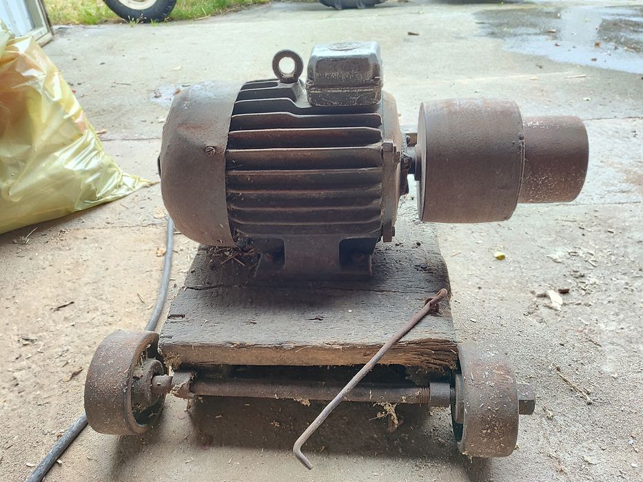 Silnik elektryczny 5,5 Kw na pas transmisyjny