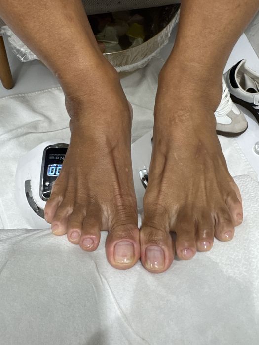 MANICURE E PEDICURE PROFISSIONAL A DOMICILIO