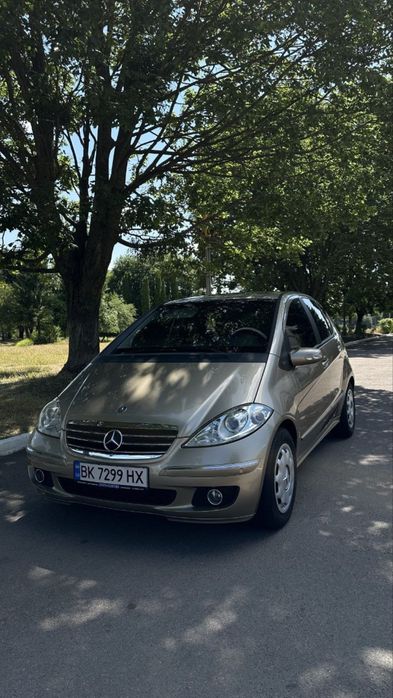 Mercedes-Benz A180