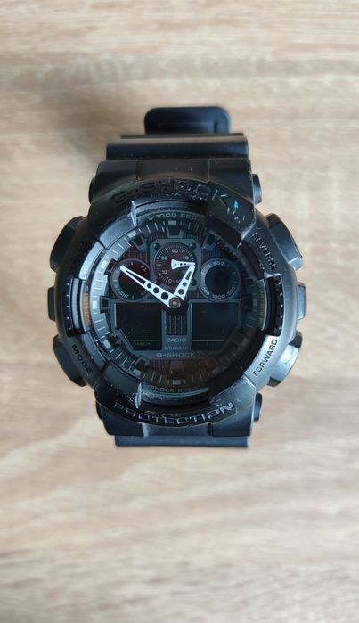 Casio G-Shock GA-100. Оригинал