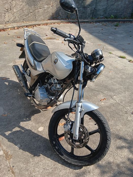 Moto Sym xs 125 en bom estado tudo a trabalhar