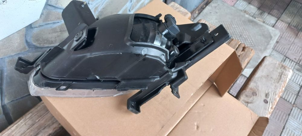 Левая противотуманная фара Kia Forte/Cerato 14-16