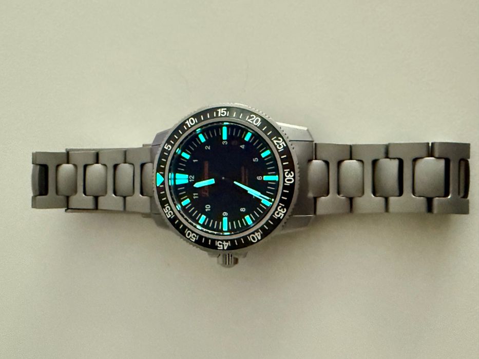 Englemaan Vanguard zegarek jak Sinn toolwatch