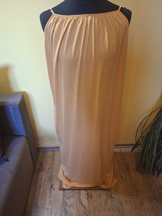 Duża sukienka plus size H&M