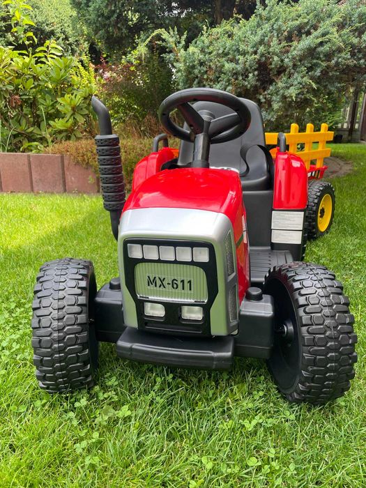 NOWY Traktor na akumulator z Przyczepką Pilot 12V ciągnik dla dzieci