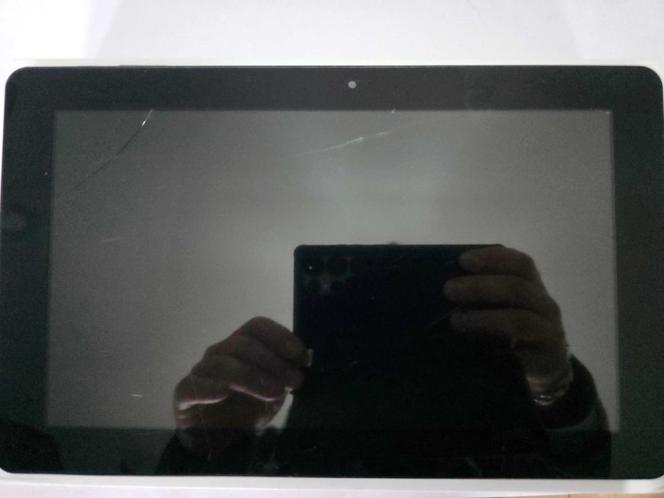 Tablet  CAVION BASE 10 3GR QUAD 10.1" uszkodzony