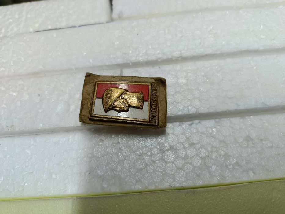 Odznaka przypinka Wzorowy Żołnierz ZŁOTA LWP