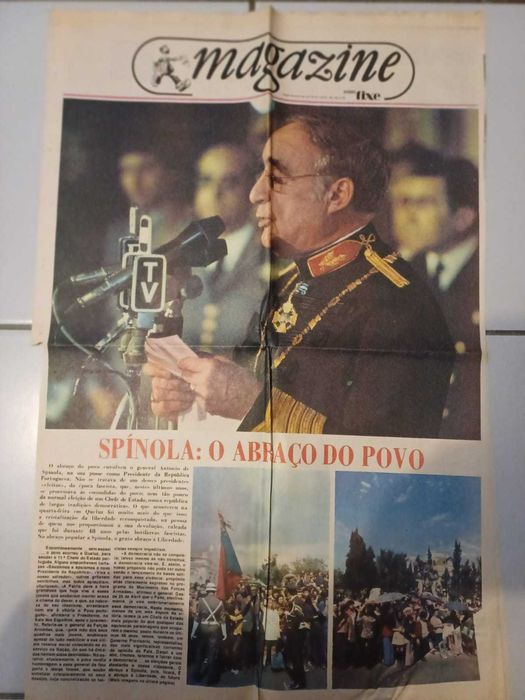 Coleção de Jornais (25 de Abril)