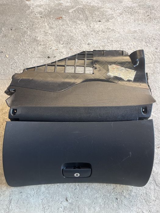 Бардачок темно сірого кольору Passat b5 b5.5