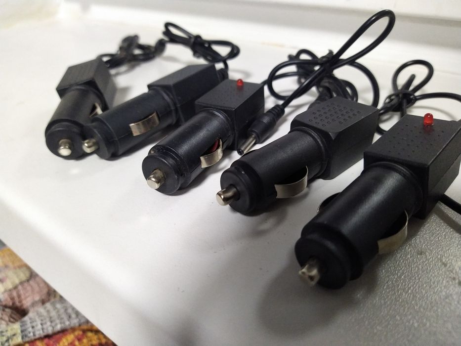 Автомобильная зарядка для фонарика