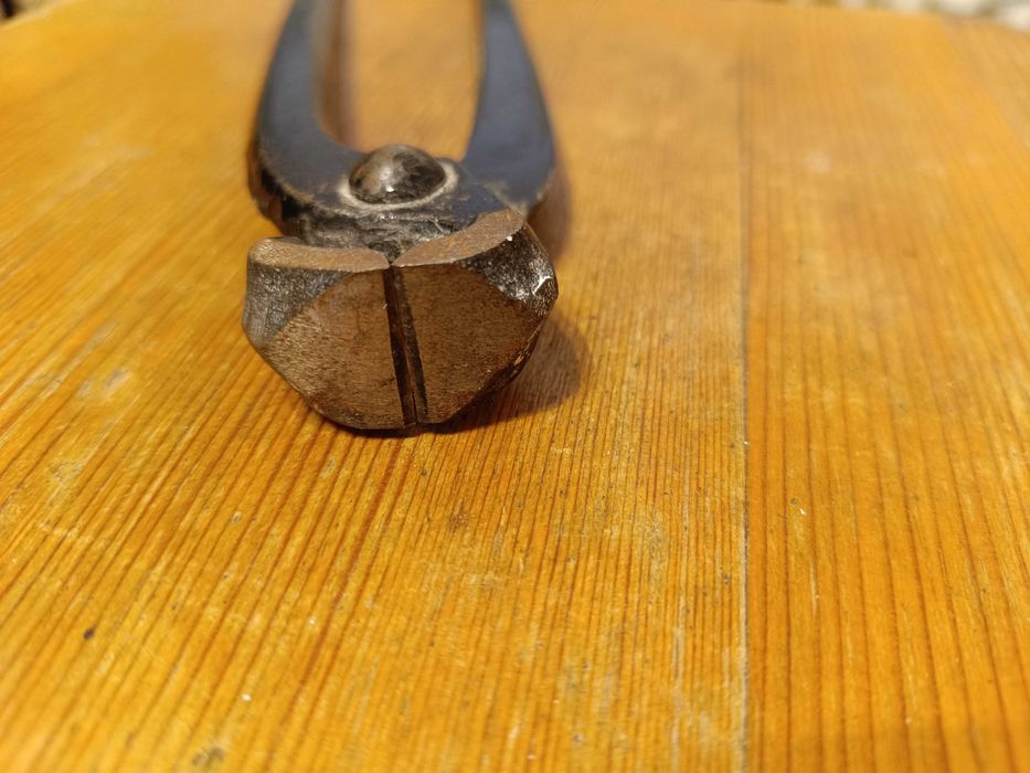 Stare szczypce obcęgi