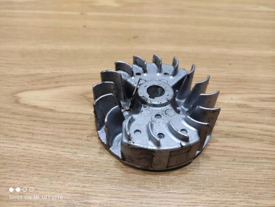 Kubota X760 Nożyce Magneto Koło Magnesowe