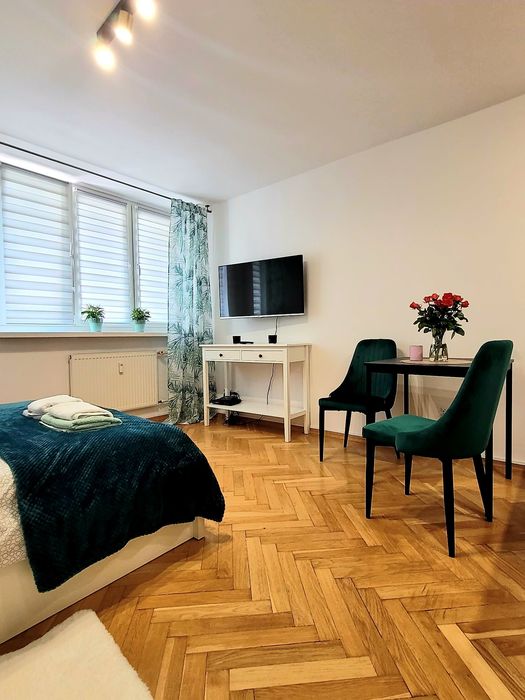 Apartament przy Złotych Tarasach  Doby Godziny Noclegi Warszawa