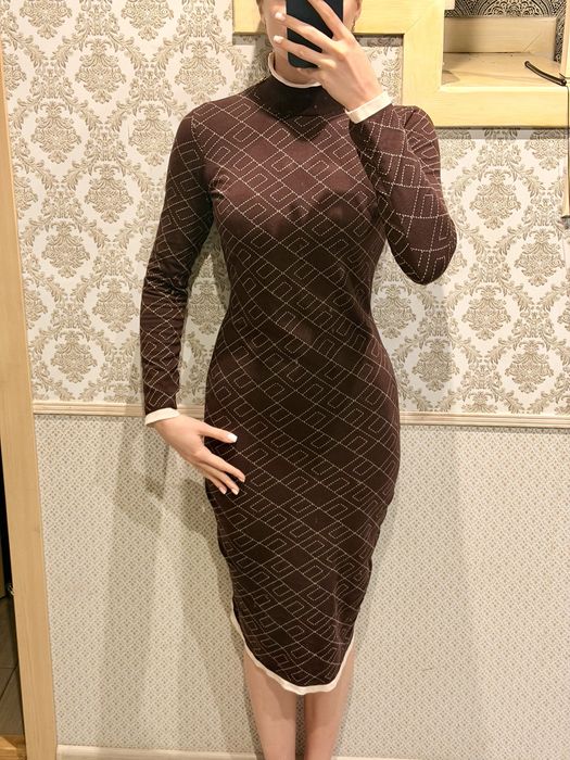 Плаття від Elisabetta Franchi