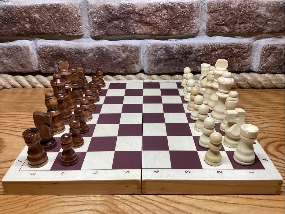 Шахи шахматы дерев'яні  Нові! Турнірні розмір дошки 40х40см
