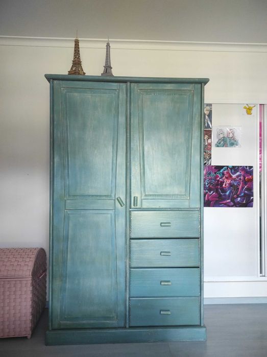 Cama de criança. Quarto completo de criança barato