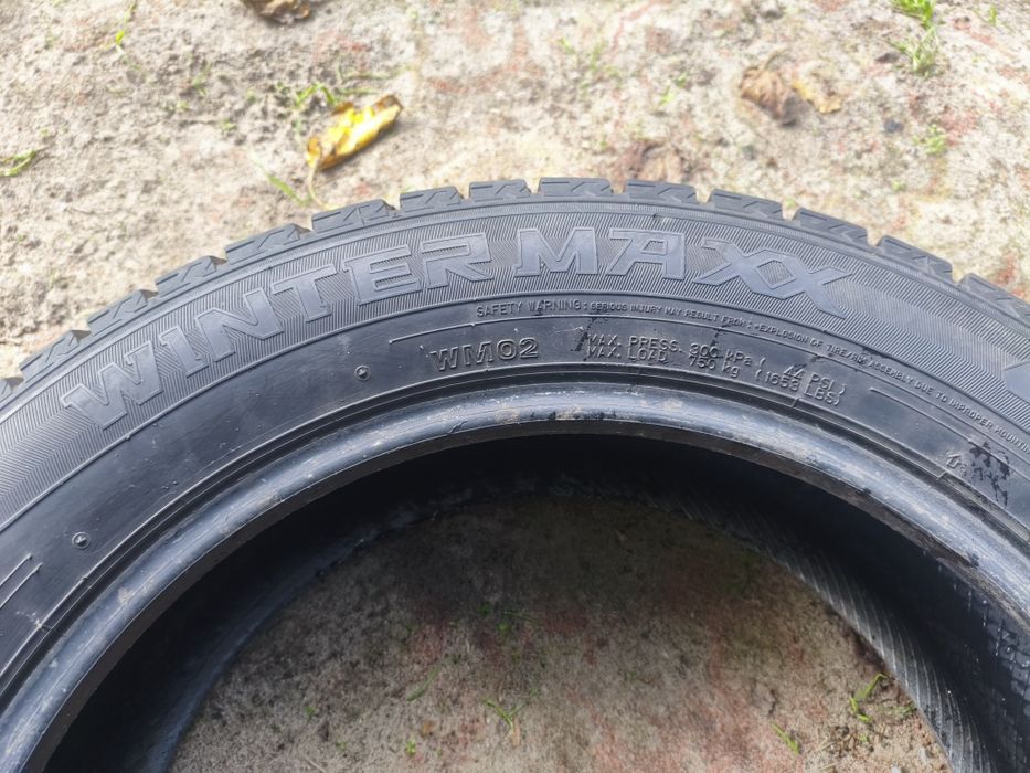 Шини/Резина/Колеса Dunlop 225 55 R18 98T Зима