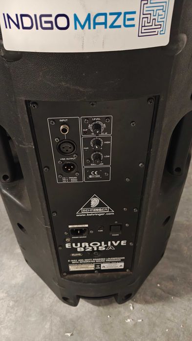 Colunas para eventos - Behringer Eurolive B215A