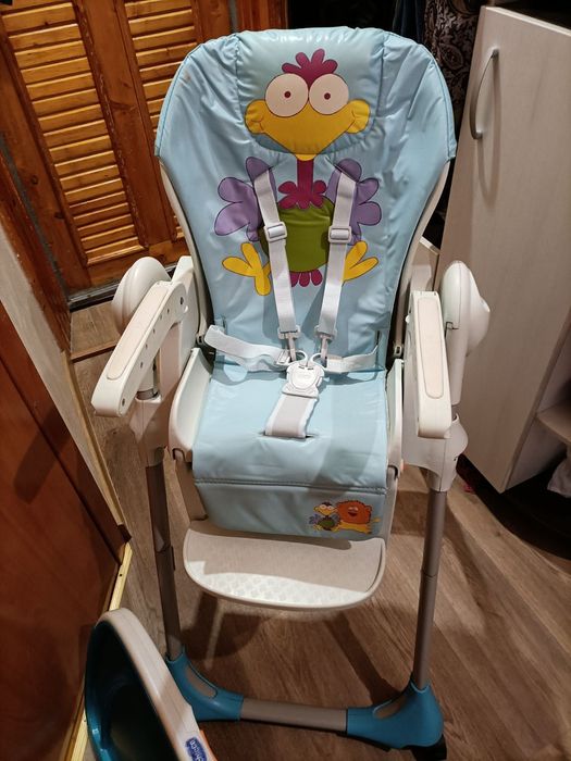 Продам стульчик для кормления Chicco Polly.