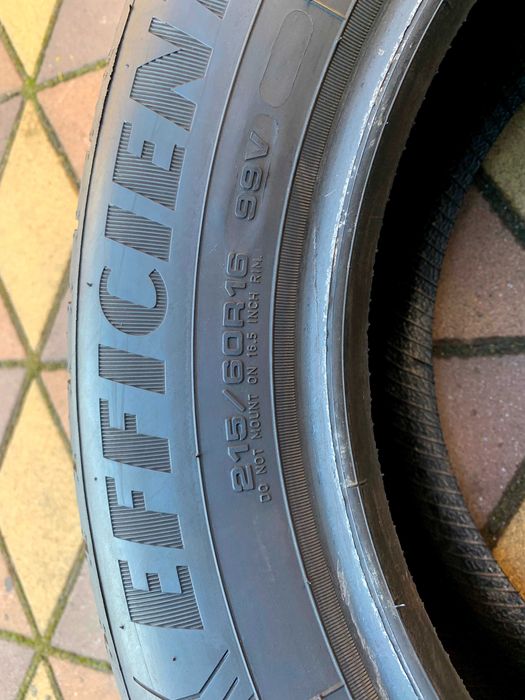 215/60 R16 GoodYear EfficientGrip Performance. Шини літні 4 шт.