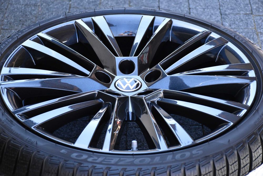 Koła zimowe OEM Audi A3 S3 VW Golf Skoda Octavia Seat Cupra Leon 19"