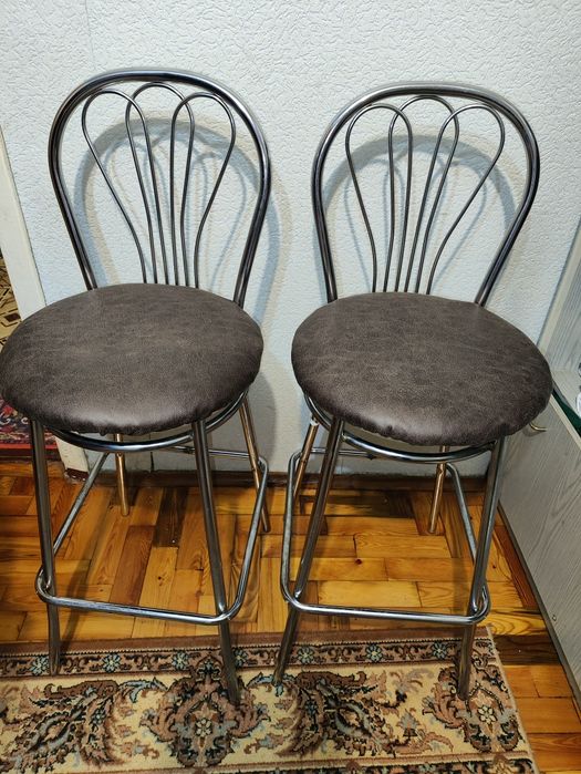 вешалка  СССР напольная устойчивая. Стулья бар.