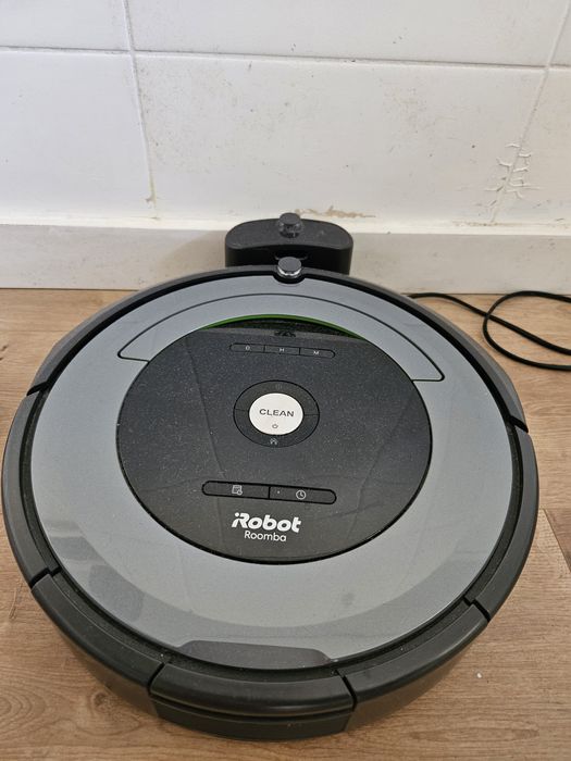 IRobot Roomba 681