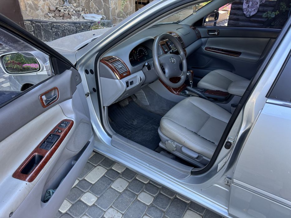 Toyota Camry 2.4 газ