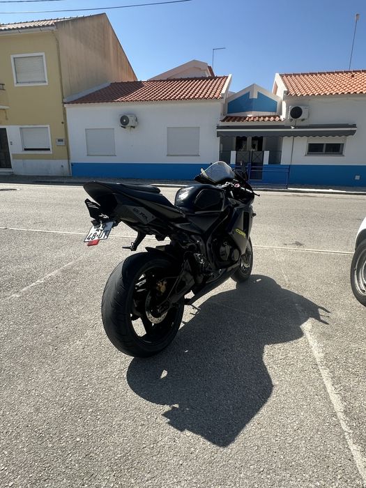 CBR 600 RR 2003 Estimada