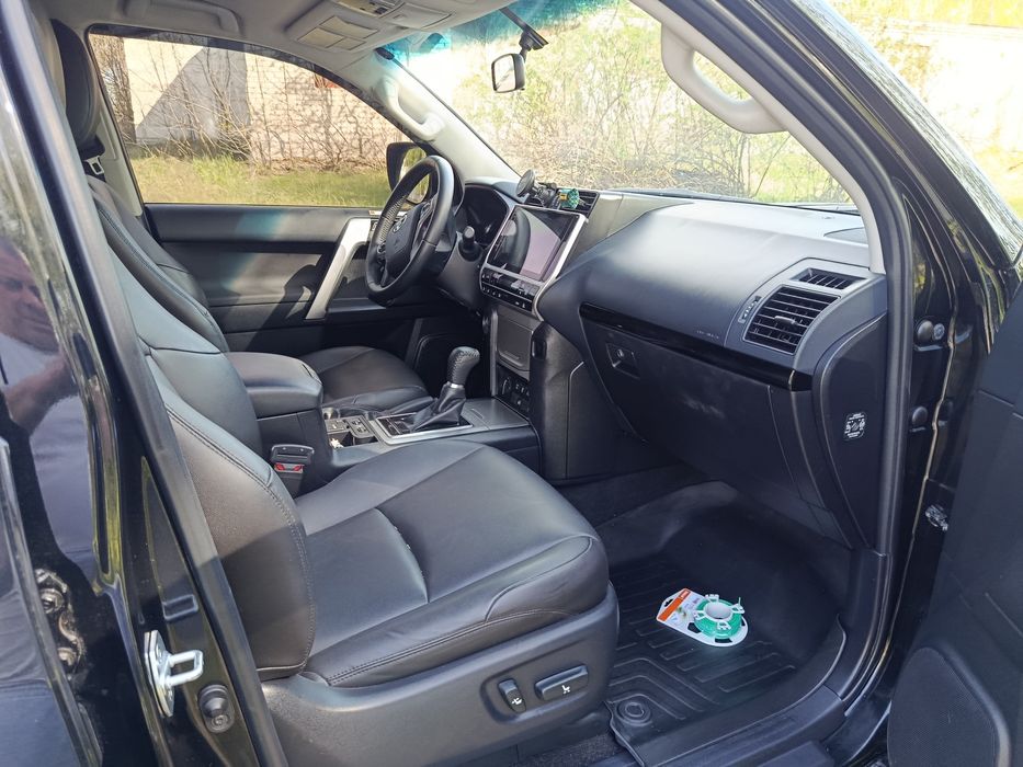 Продам Toyota Prada 150