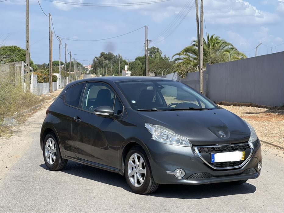 Peugeot 208 1.4 2012
