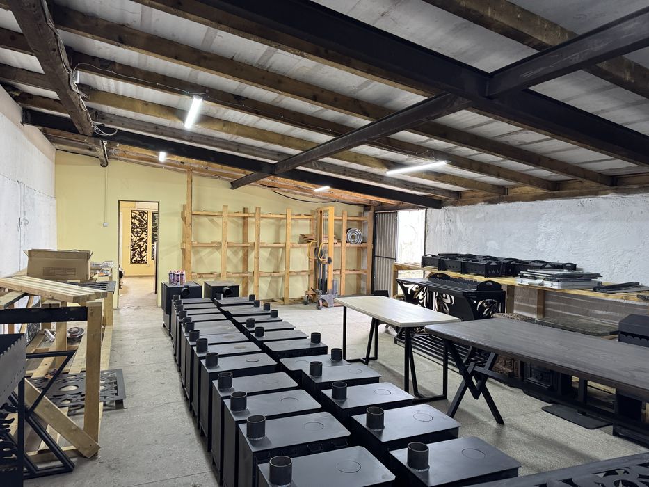 Продається комплекс промислових приміщень