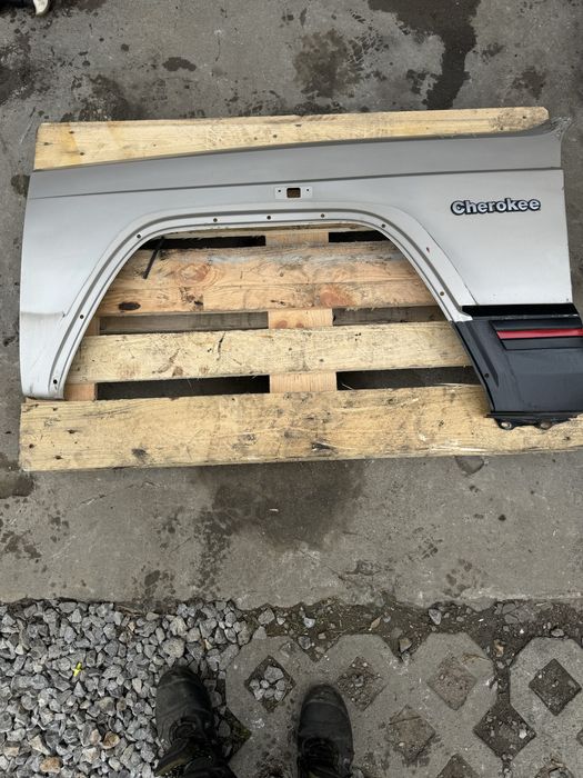 Błotnik lewy przód przedni jeep xj