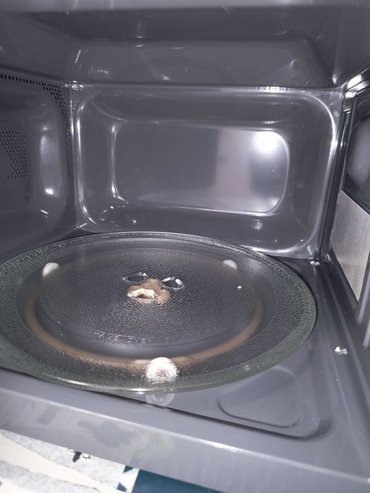 Kuchenka mikrofalowa Cecotec proclean