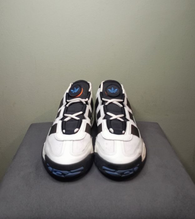 Adidas Niteball, rozmiar 44.
